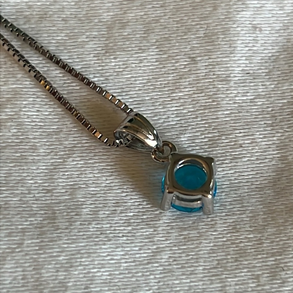 Sterling Silver Blue Topaz Pendant - Picture 4 of 4